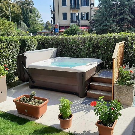 Front Lake Studio With Loft Bed And Pool Bardolino Exterior foto